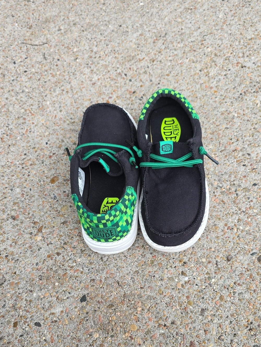 Hey Dude Wally Funk Gaming Minecraft Black Green Junior Youth Size 1